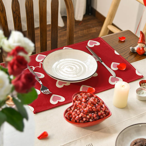 Artoid Mode Salvamanteles Corazón Rojo: conjunto de 4 para protección diaria y decoración festiva.