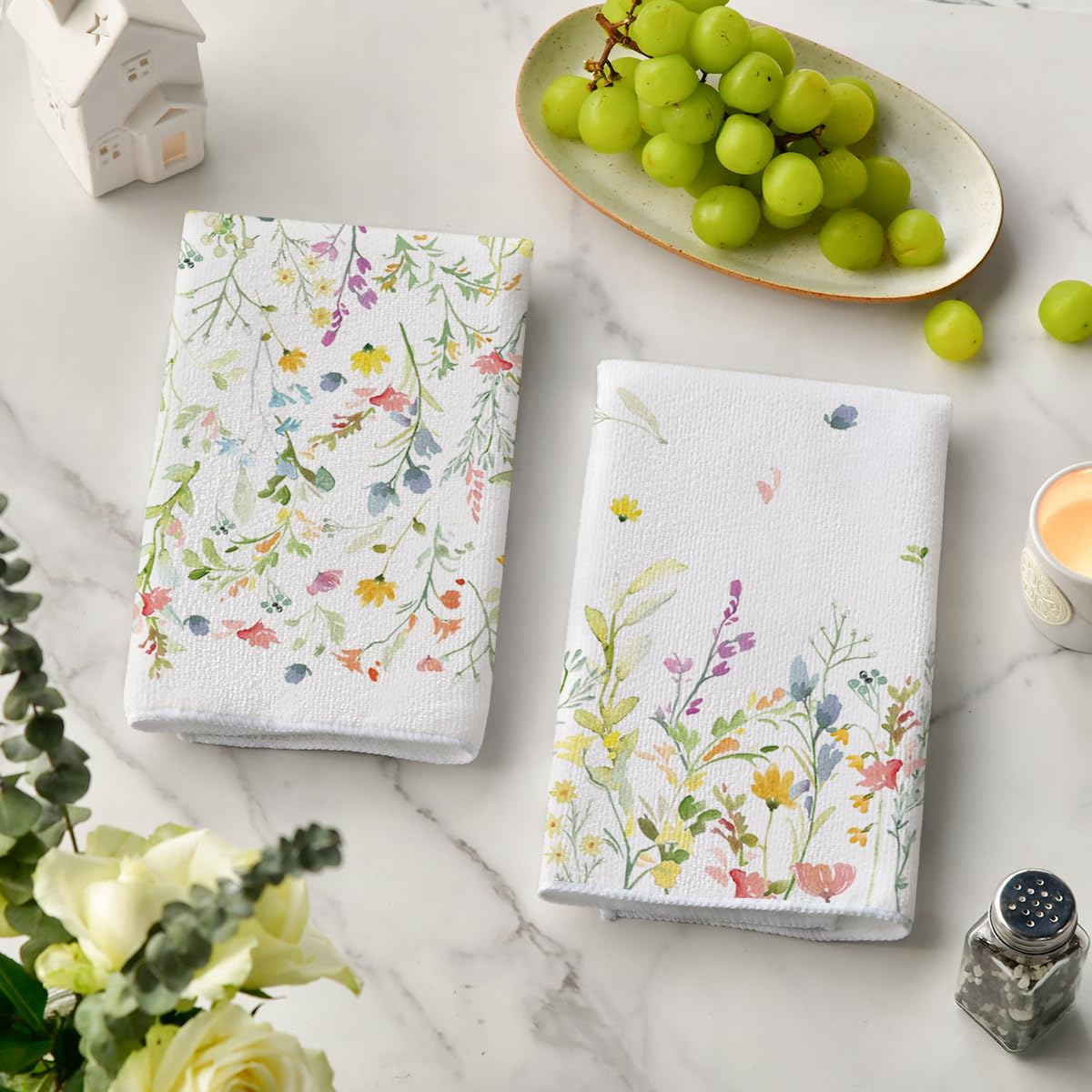 Toalla Artoid Mode con diseño floral único para decoración práctica.