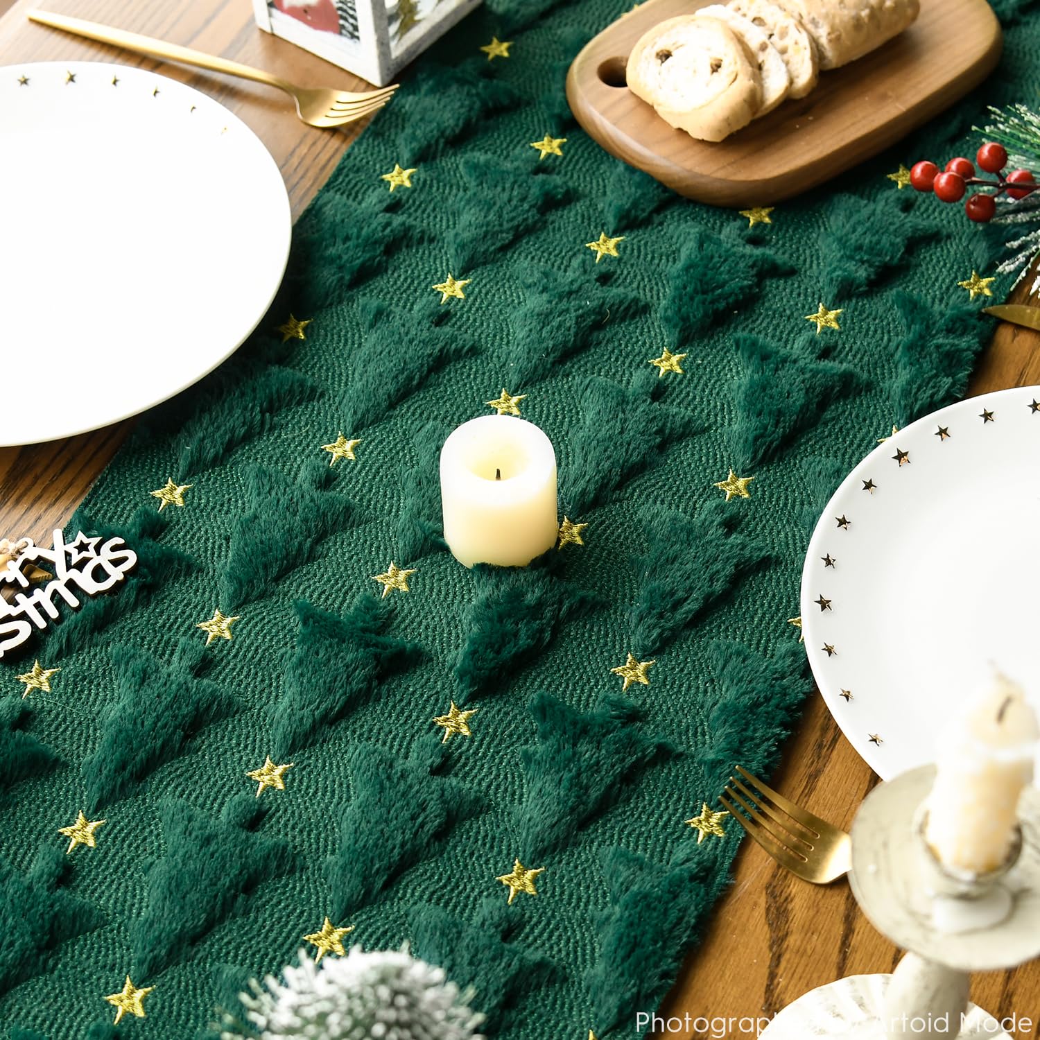 Artoid Mode uso en mesa para cena navideña, elegante y práctico