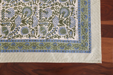 Acabado de dobladillos limpio en mantel ATOSII Clover Blue