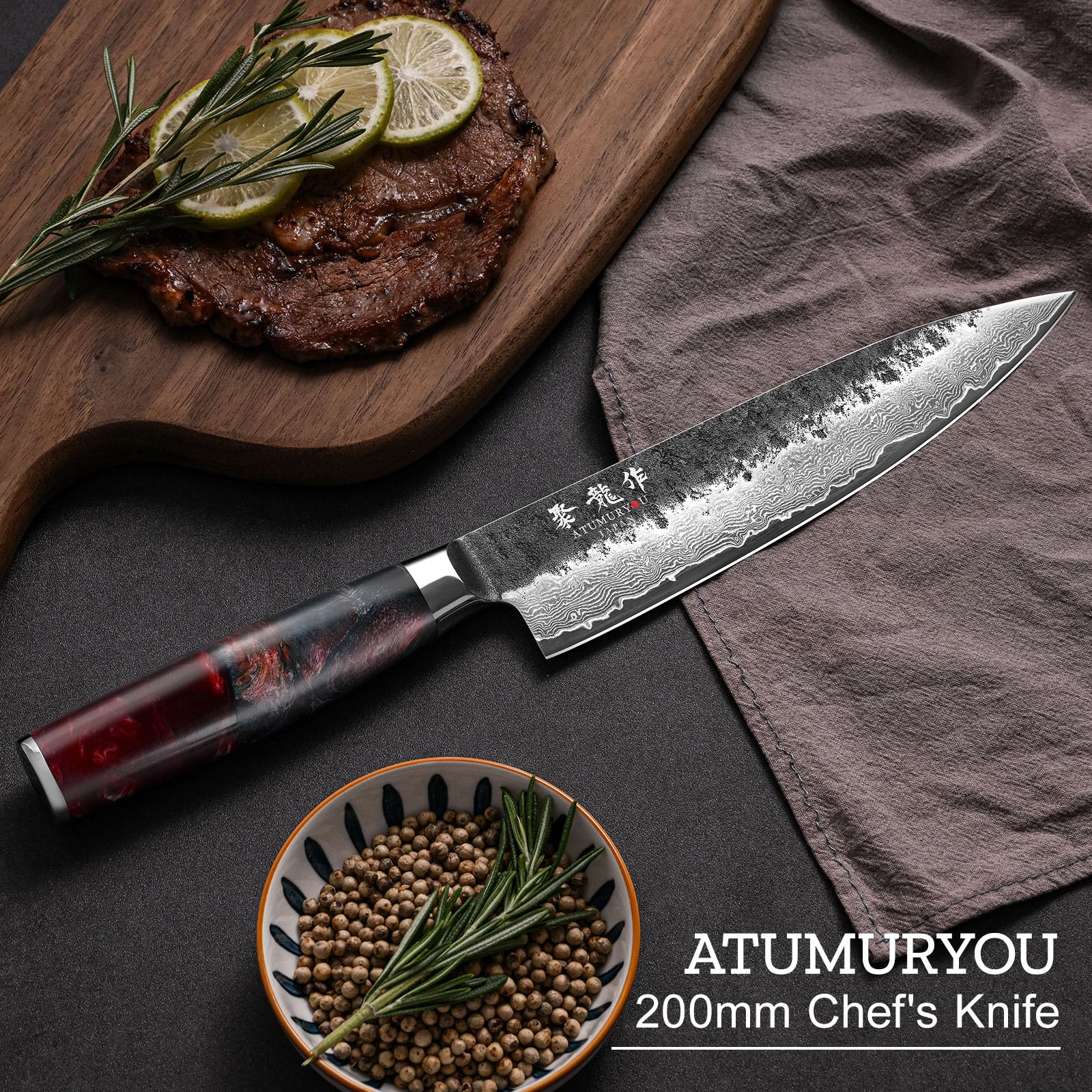 Detalle de manejo de la navaja Atumuryou JPCK para cortes delicados.
