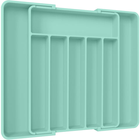 Organizador Aujen de cubiertos expandible dentro del cajón, ordenando cubiertos y utensilios con facilidad.