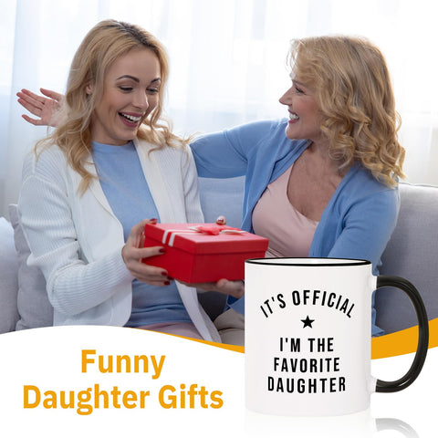 Aurahouse Taza Hija Favorita, vista trasera, muestra el mensaje con orgullo familiar.
