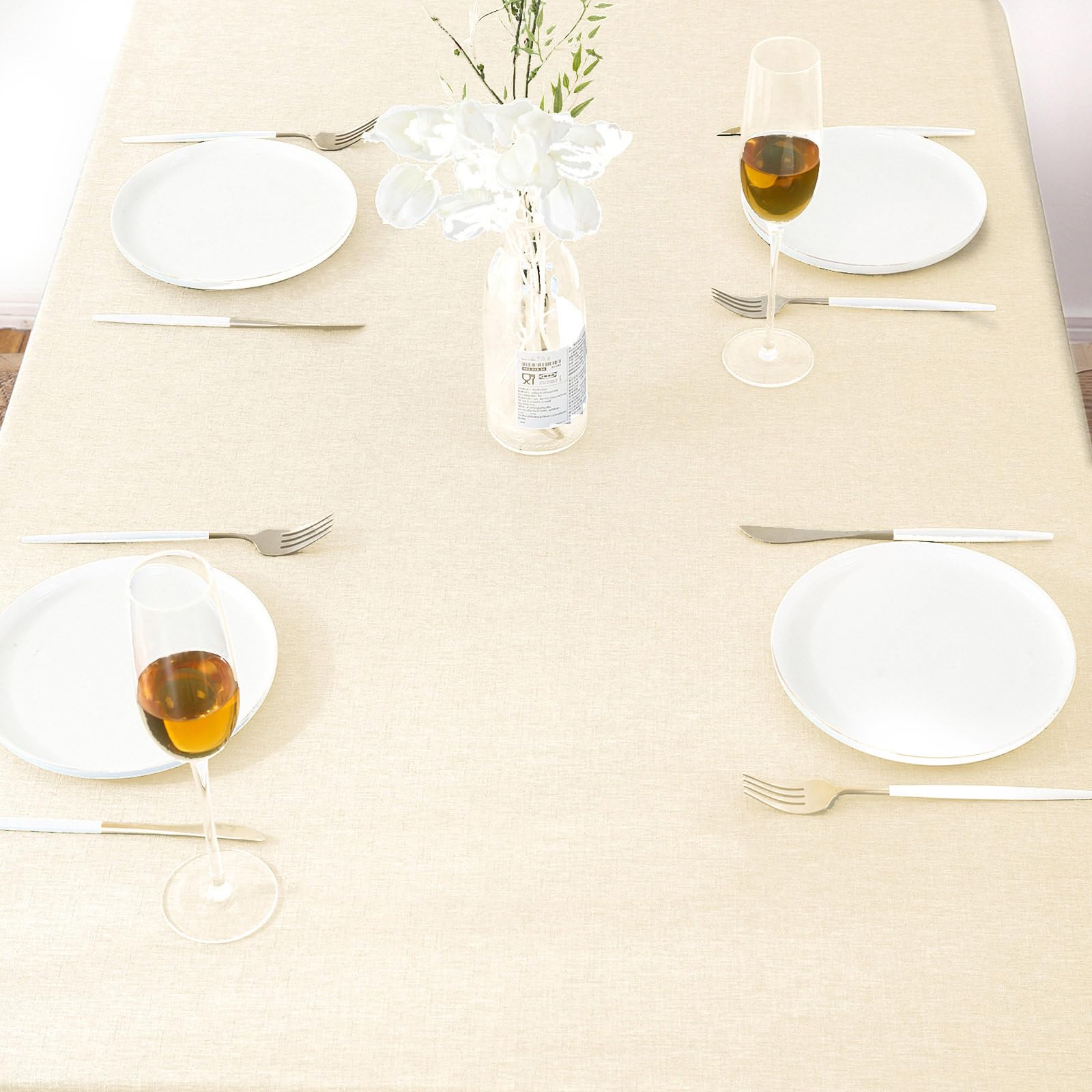 Mantel AUSSPVOCT rectangular 60x104, adecuada cobertura para comedores grandes.
