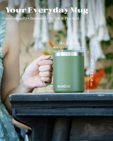 avodvo taza 12oz aislada con doble pared, mantiene la temperatura de la bebida.