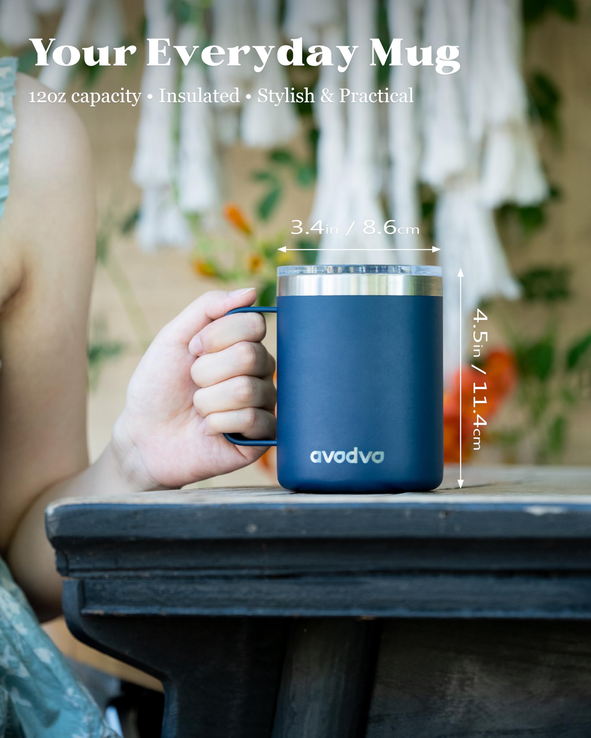 Taza avodvo de doble pared, mantiene temperatura por más tiempo.