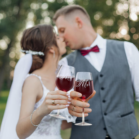 AW BRIDAL cristal sin plomo con claridad y brillo excepcionales.