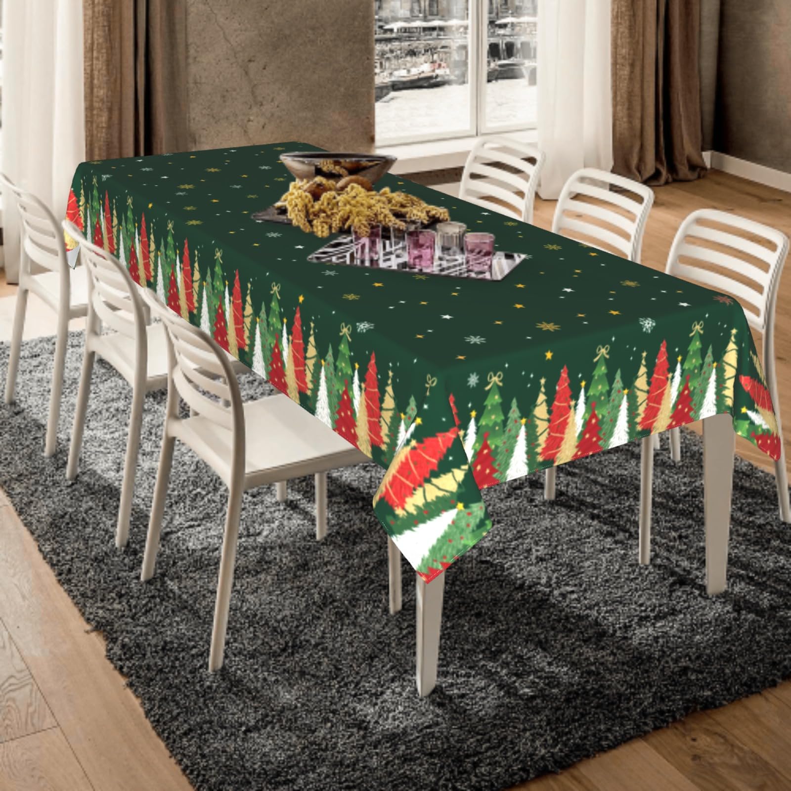 Detalle de copos de nieve y bordes cosidos en mantel