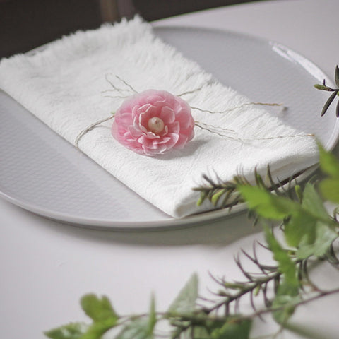 Ayuzawa servilletas de calidad hotelera para banquetes y recepciones elegantes.