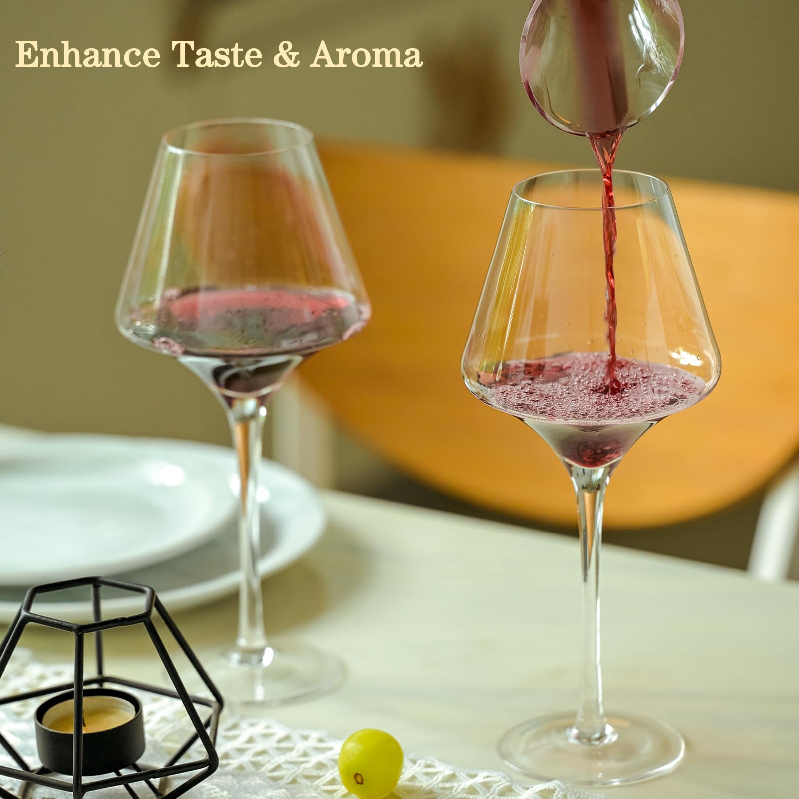 Juego de 4 copas BACLIFE para vinos tintos en mesa.