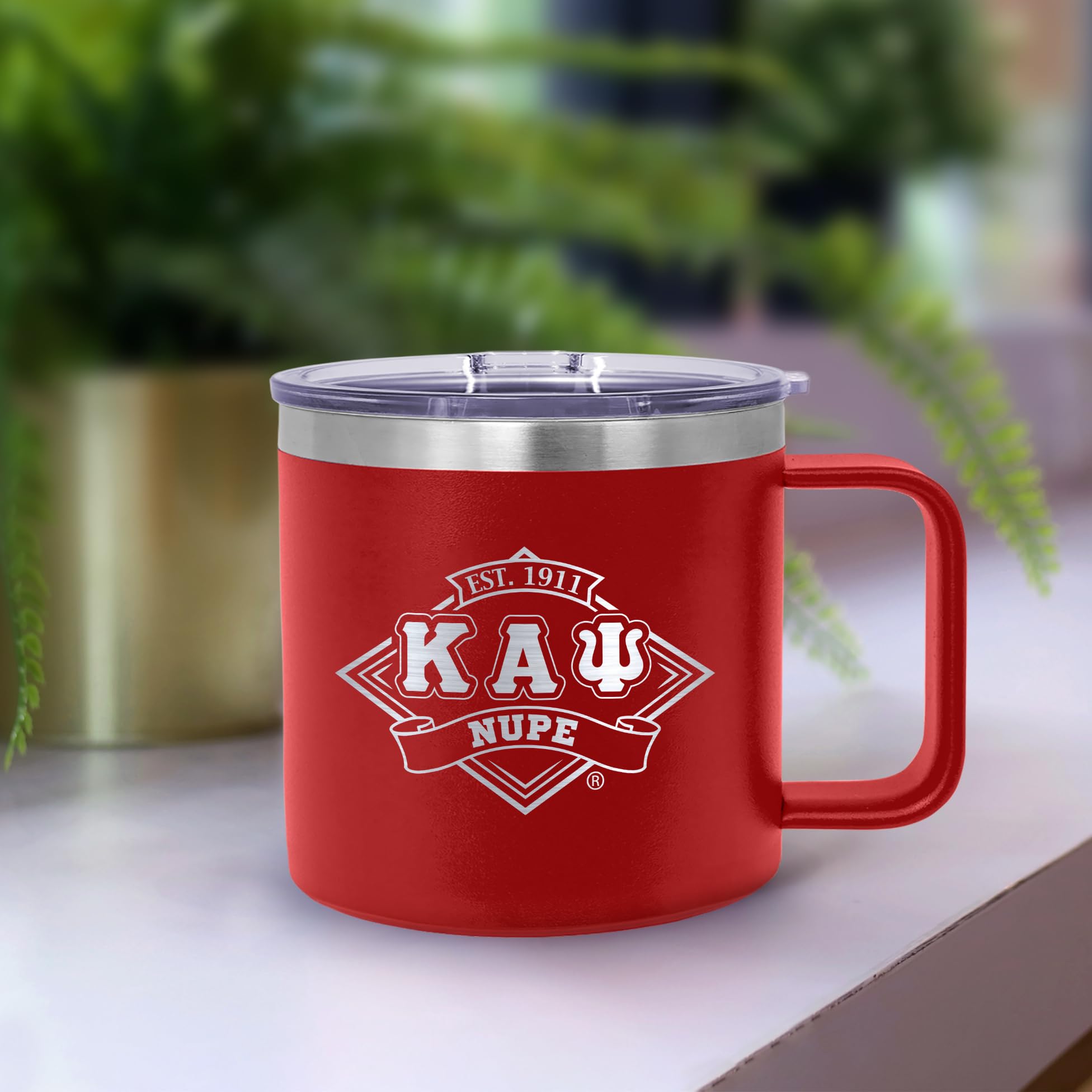 Mug NUPE de Bad Bananas, tapa abierta, fácil limpieza y accesorio de sellado seguro.