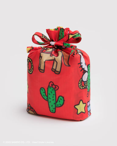 BAGGU Hello Kitty Western, estuche plano de 5x5 para guardarla sin ocupar espacio.