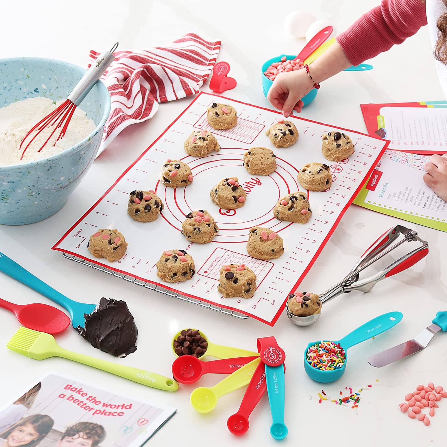 Uso-ninos-en-horno Baketivity: proyectos prácticos para aprender haciendo.