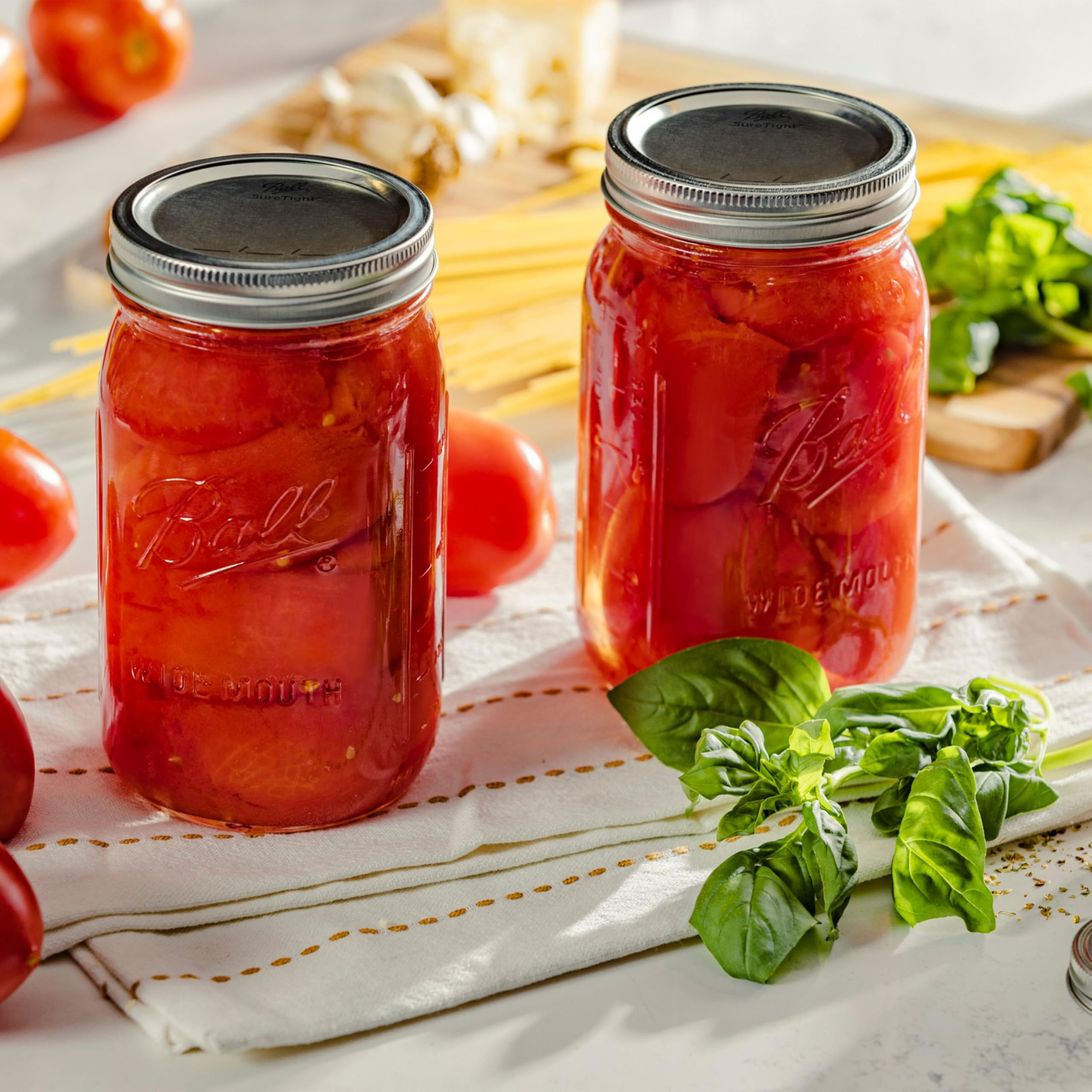 Ball Mason Jar 32 oz set de 3 en despensa organizada