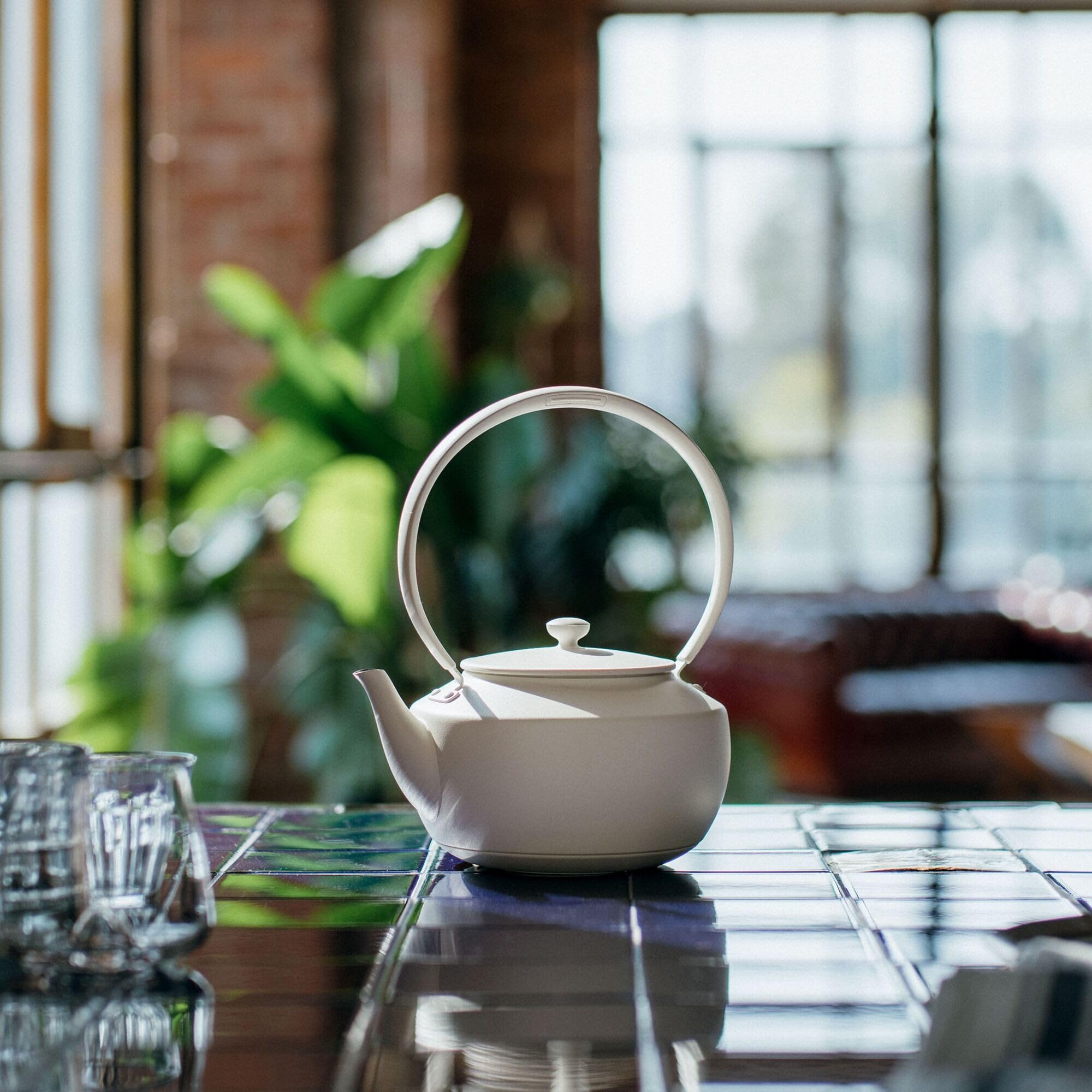 Diseño elegante y minimalista de BALMUDA MoonKettle