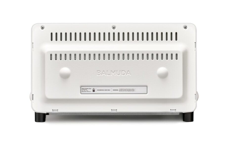 BALMUDA The Toaster Pro diseño compacto y elegante en cocina