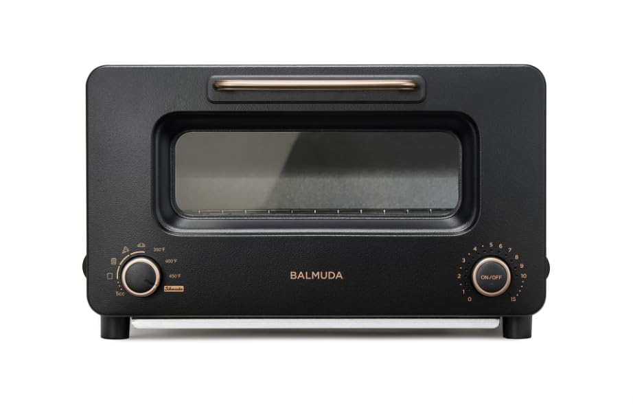 BALMUDA Toaster Pro con diseño compacto, ideal para cocinas modernas y ahorro de espacio.