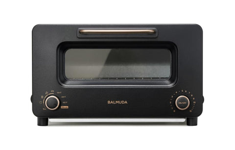BALMUDA Toaster Pro con diseño compacto, ideal para cocinas modernas y ahorro de espacio.