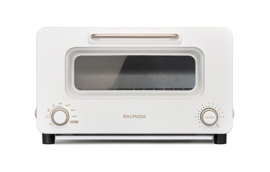 BALMUDA The Toaster Pro en acción con vapor para pan crujiente y jugoso
