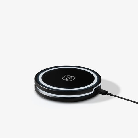 Barsys Smart Coaster 2.0 negro con luces que guían el vertido para porciones precisas.