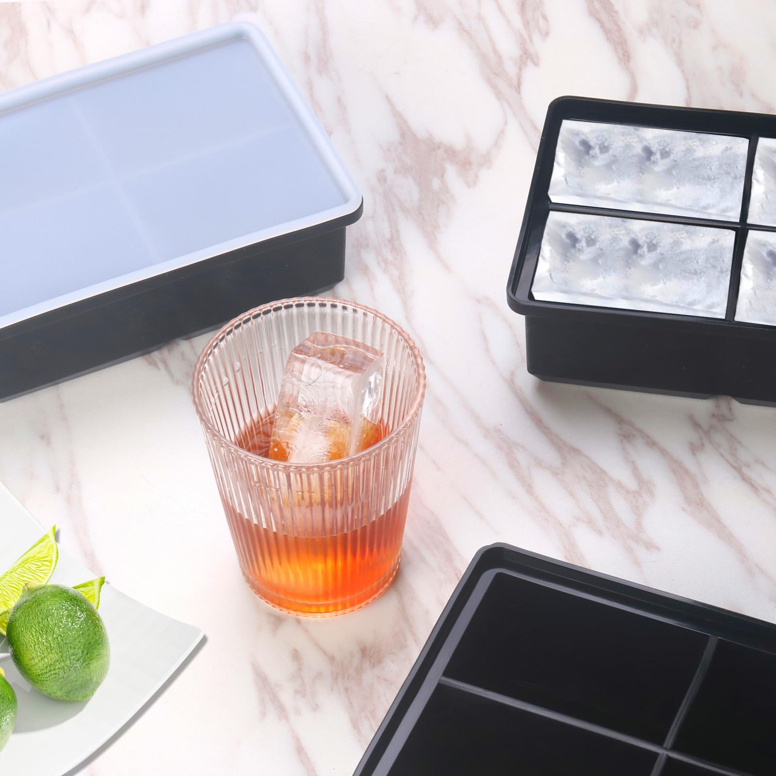 BECOKIT diseno negro: bandeja de hielo grande y duradera.
