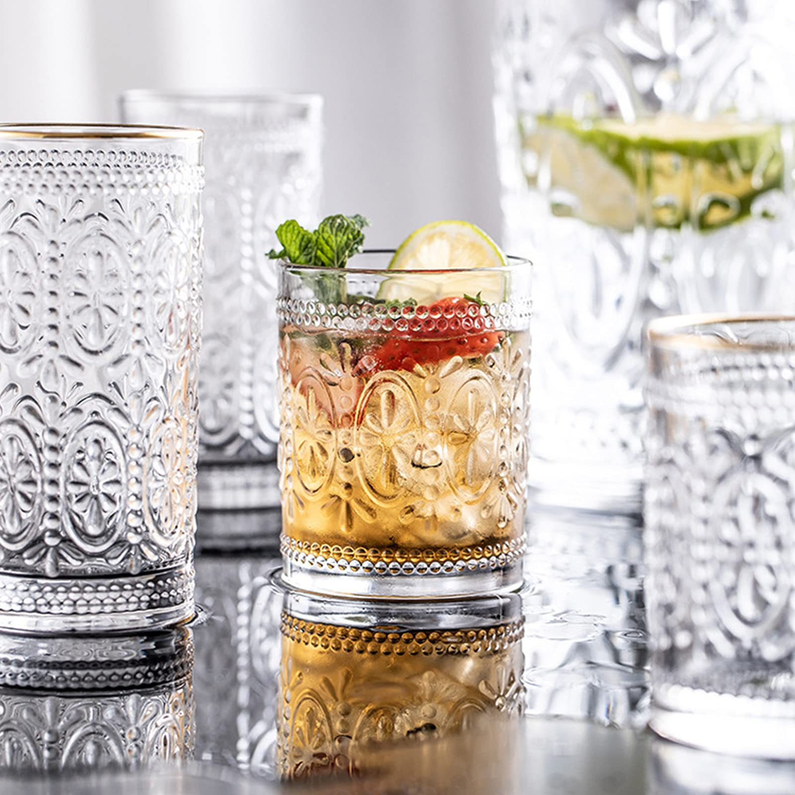 Bekith diseño retro para servir bebidas con elegancia.