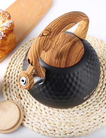 Diseño moderno minimalista que complementa cocinas actuales.