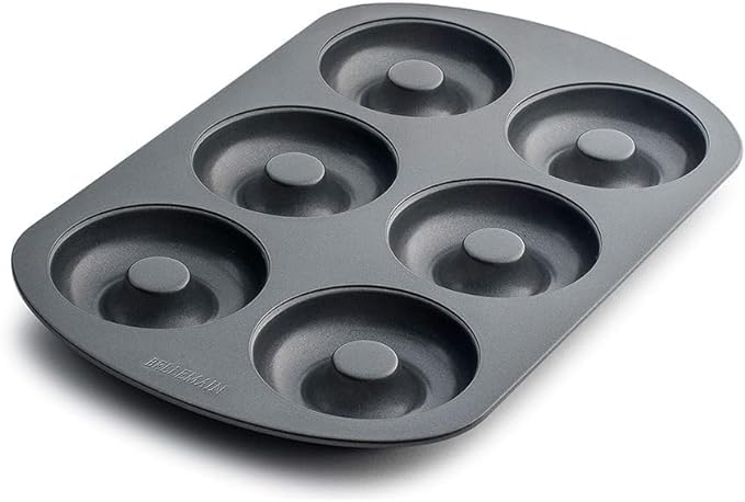 Bellemain Premier Donut Pan con moldes antiadherentes para desmoldar fácilmente donas.