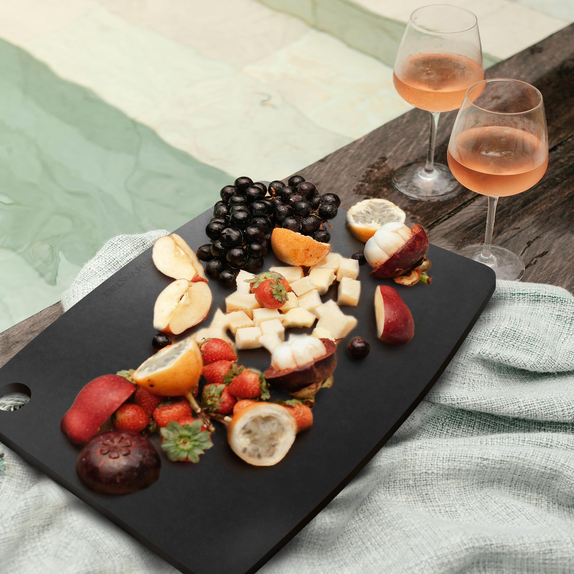 Tabla Belwares disponible en dos colores para combinar con tu cocina