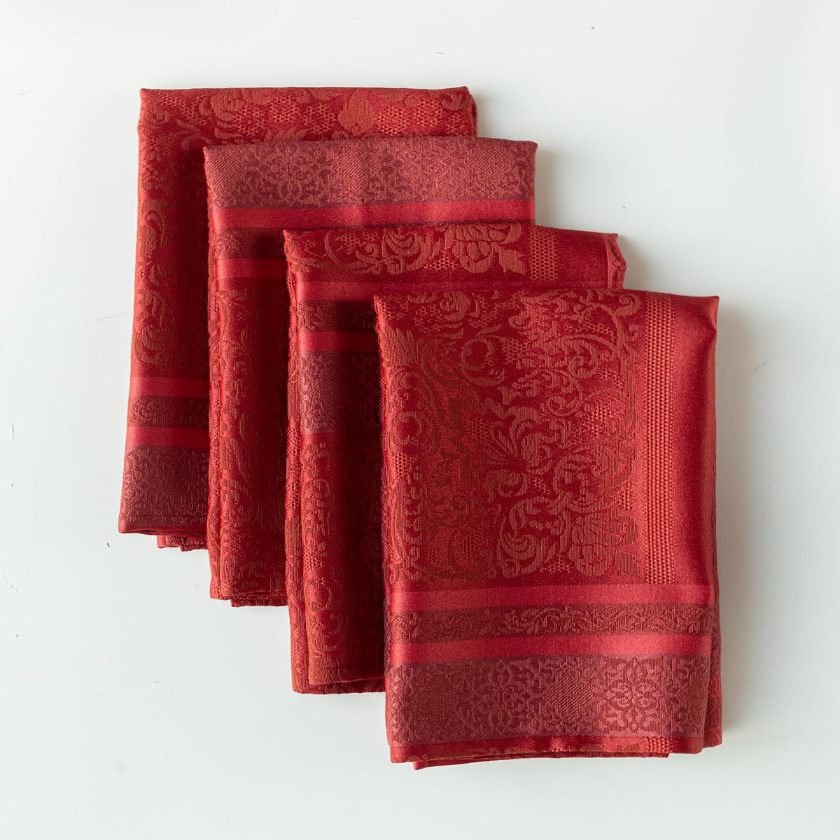 Servilletas Benson Mills Ravenna 18x18 rojas, juego de 4 para mesa elegante