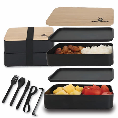 Caja Bento Warrior con base negra y tapa de madera, ideal para almuerzo en la oficina.