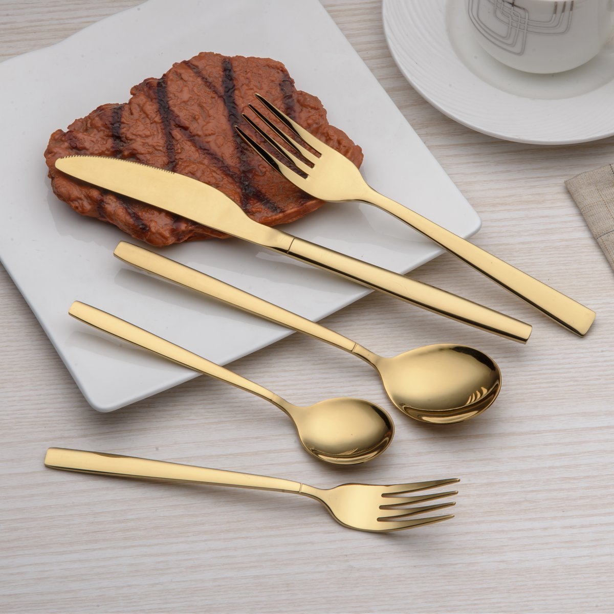 Berglander cubiertos oro-titanio: cuchillo de cena con filo estable