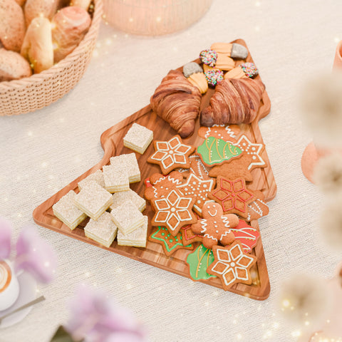 Ideal para quesos y carnes: Berry Good Lunch en árbol navideño.