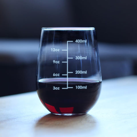 Bevvee copa sin tallo con medición grabada, ideal para control de porciones.