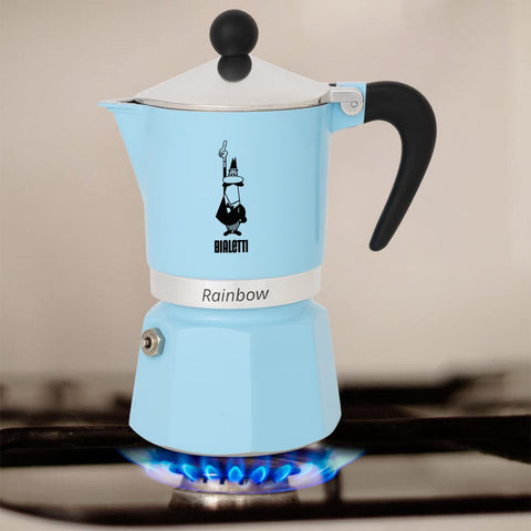 Cuerpo de aluminio ligero de Bialetti Rainbow en azul claro para uso diario.