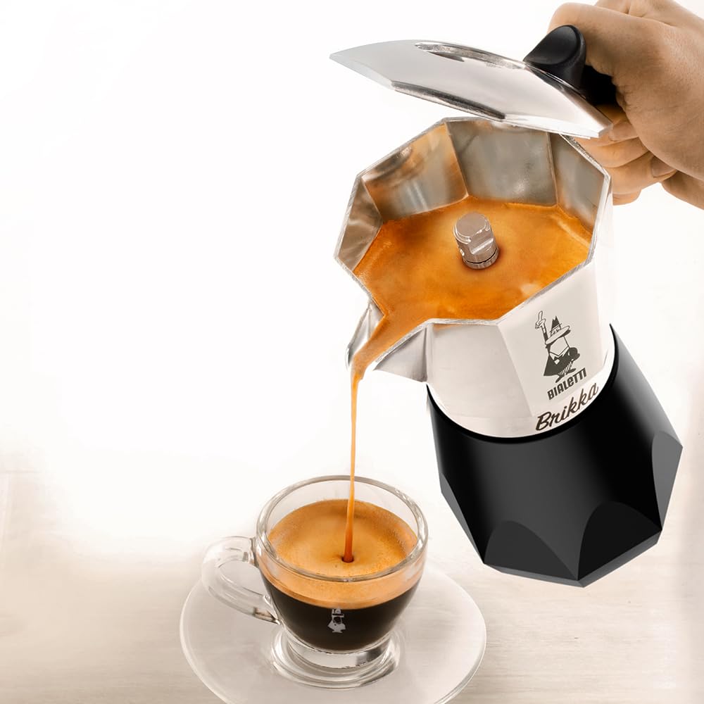 Brikka facilita la preparación, ideal para disfrutar café en casa.