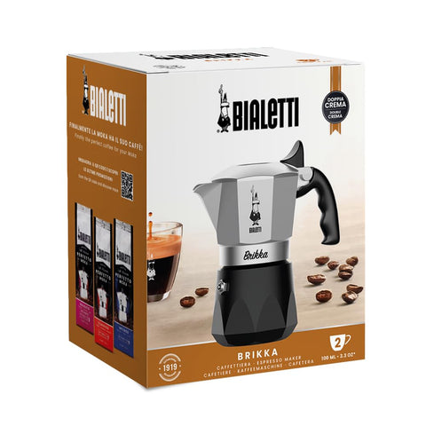 Uso versátil en cocinas de gas, elécticas y cerámicas para espresso rápido.