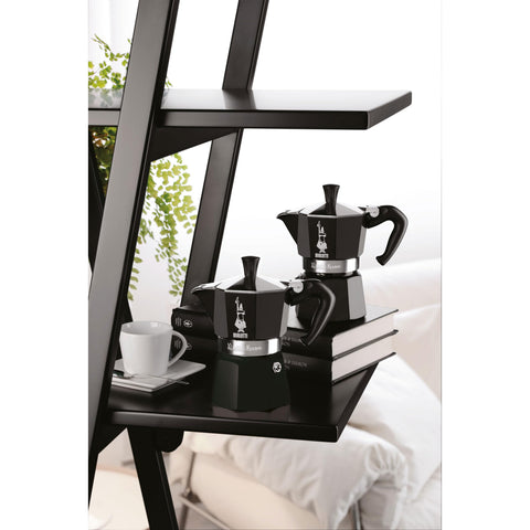 Moka Express en negro, diseño icónico y manejo cómodo para uso diario