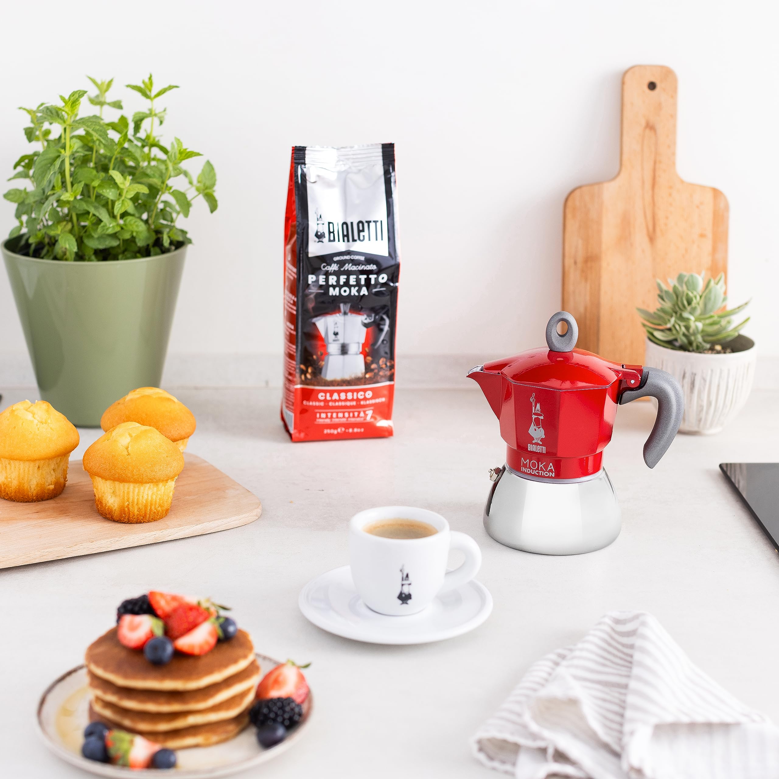 Bialetti Moka Inducción, filtro con café molido, sabor intenso