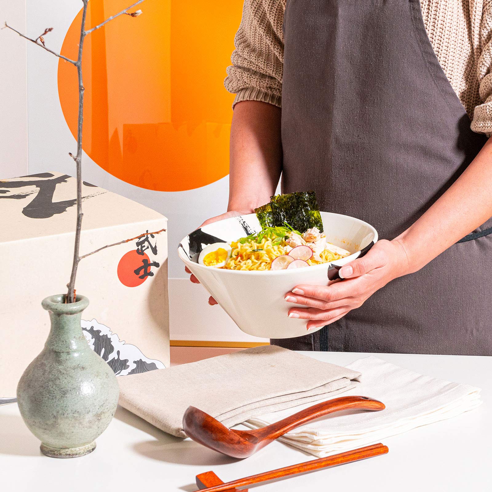 Palillos ramen incluidos en el set BICETTO para comer auténtico