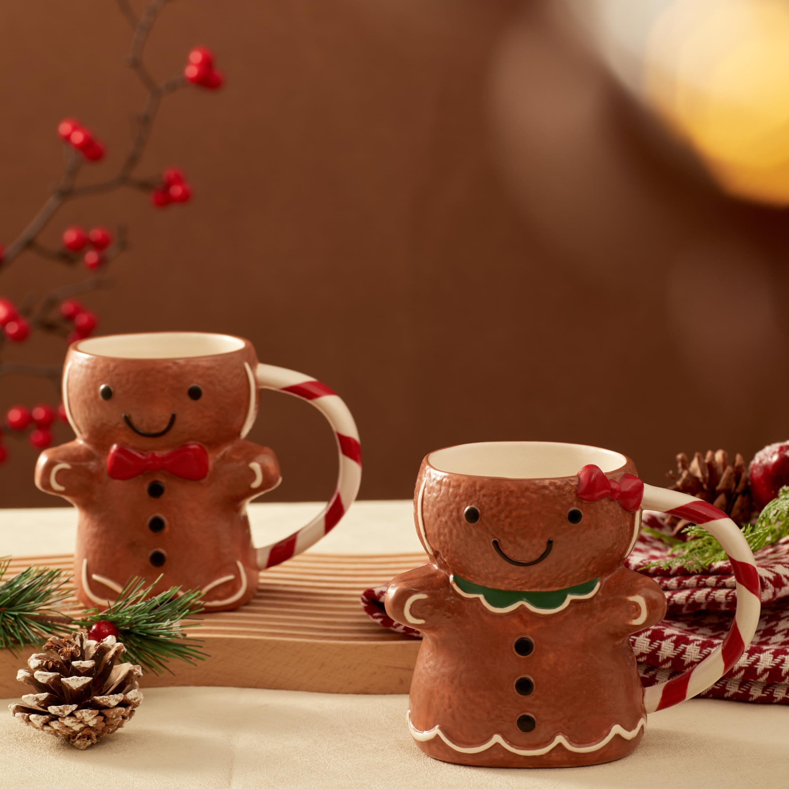 Colección navideña Bico con tazas decorativas para mesa festiva.