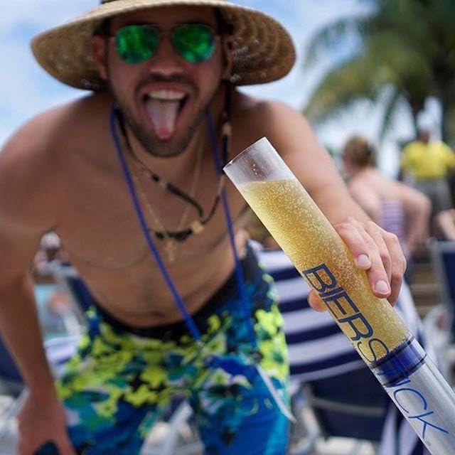 Bierstick limpieza rápida, boquilla de ajuste por fricción para mayor facilidad.