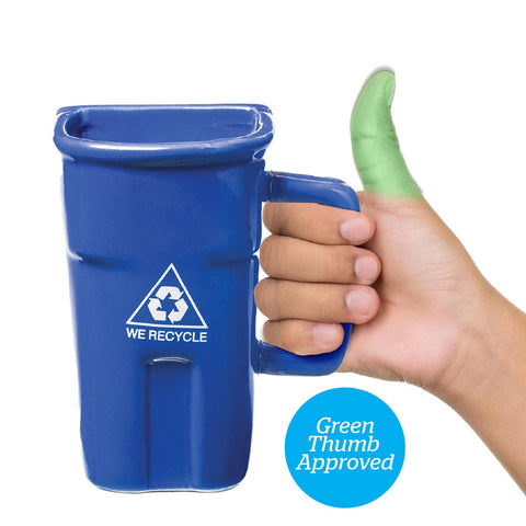 Taza BigMouth Inc diseño reciclaje llamativo para colección divertida.