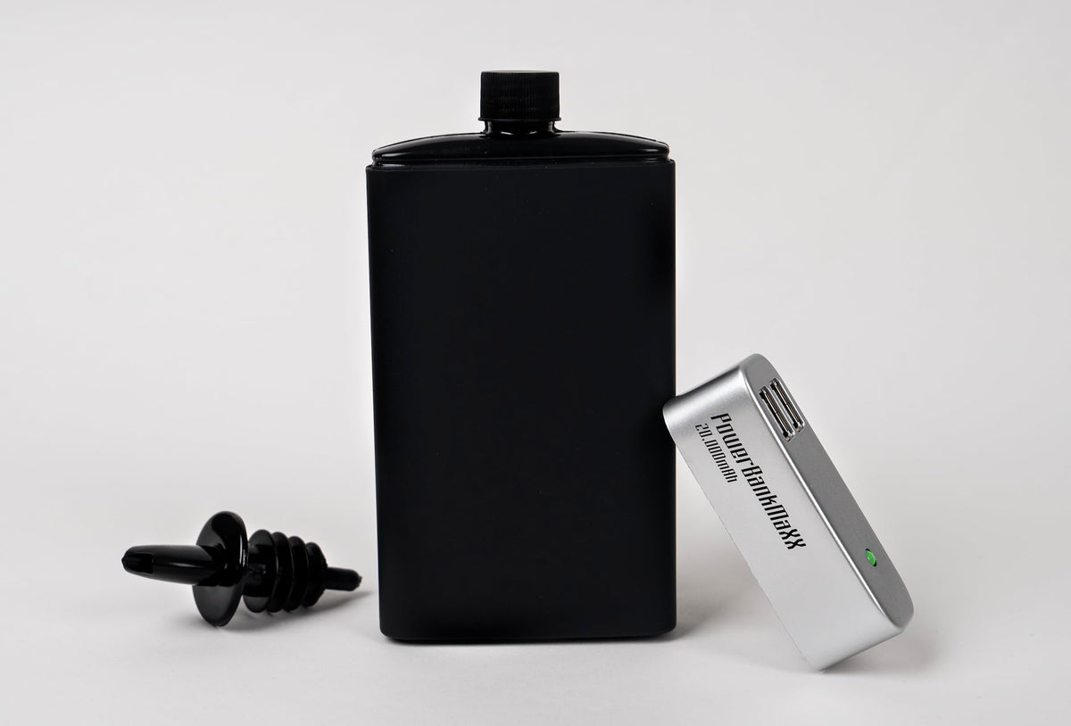 Binocktails frasco oculto con banco de energía, discreto para fiestas.
