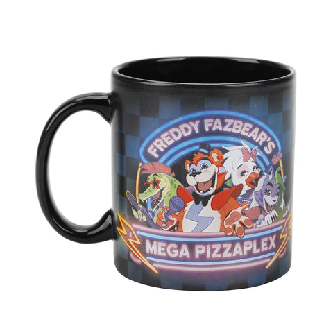 Bioworld Freddy Fazbear’s Mega Pizza Plex: vista frontal de la taza, ideal para café diario