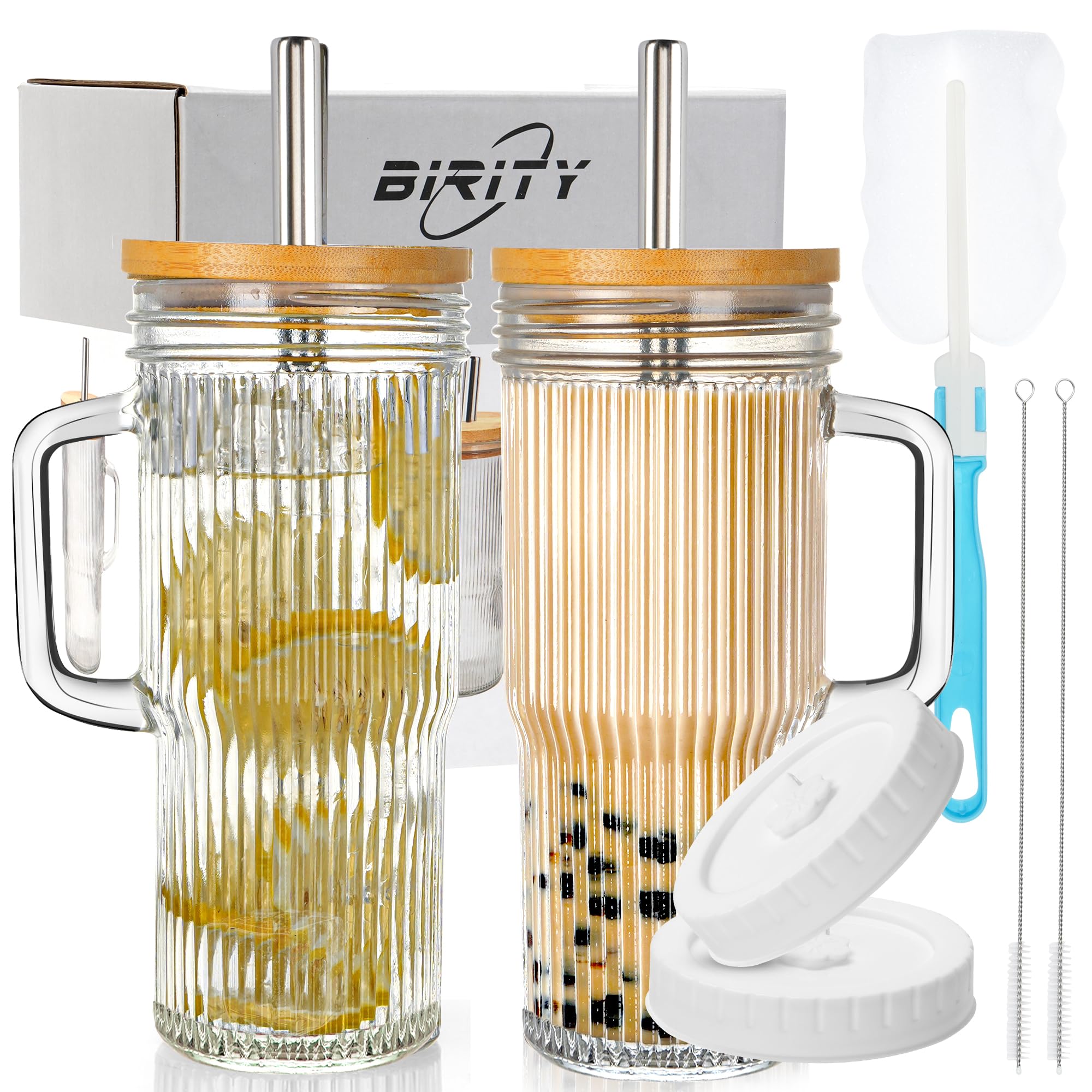 Vaso Birity cristal 24oz acanalado con mango y tapa, cómodo de sostener.
