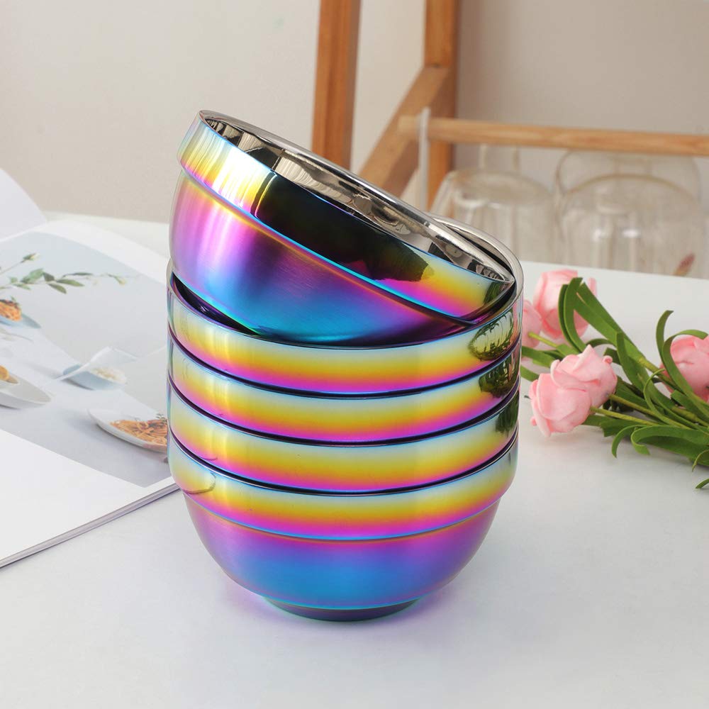 Diseño apilable BISDARUN para ahorrar espacio en cocinas pequeñas.