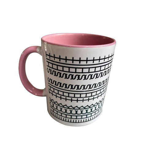 Taza Bivpreom rosa con mensaje oculto visible al levantarla, regalo ideal para la oficina