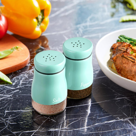Bivvclaz estilo vintage en tono turquesa aporta encanto a la cocina