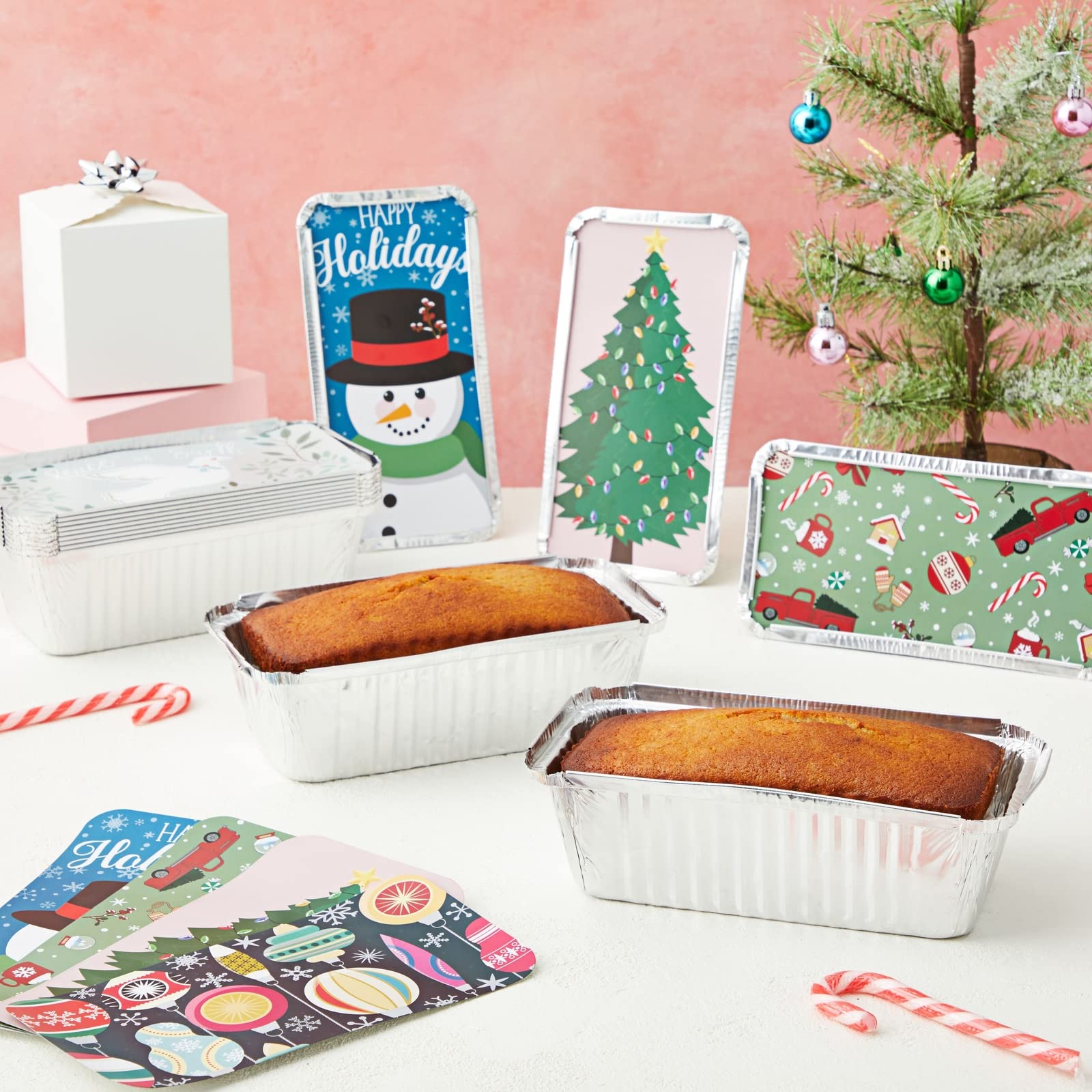 Blue Panda pan de aluminio con tapa facilita transportar y regalar dulces navideños.